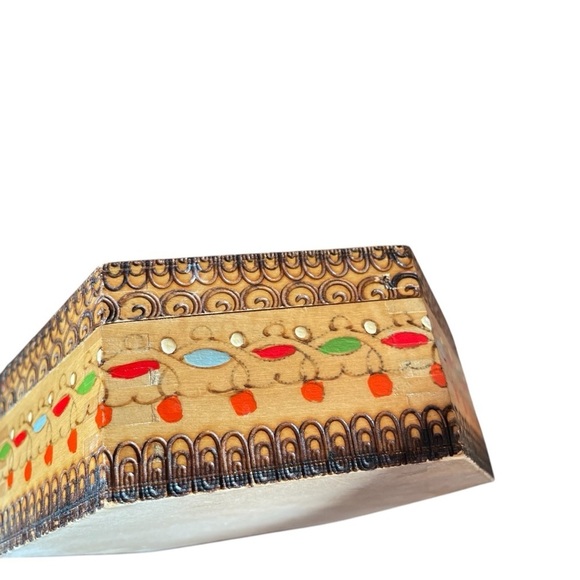 Polish Hand Crafted Vintage Painted Wood Burning Octogan Hinged Wood Box 1970’s - Picture 8 of 9